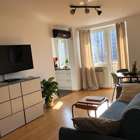 Oomph Downtown Varsovie