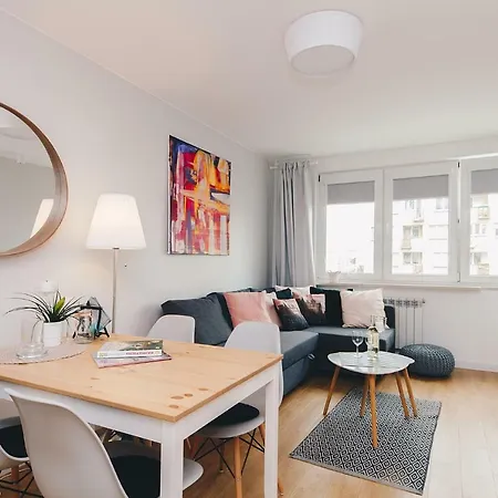 Oomph Downtown * Varsovie