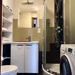 Oomph Downtown Apartment *