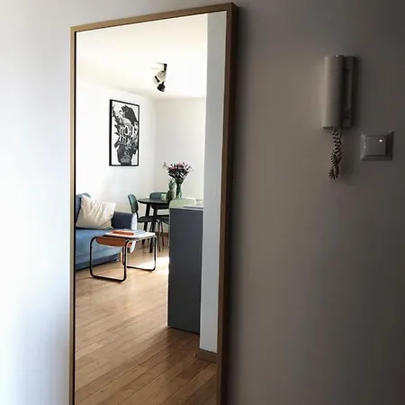 Oomph Downtown Apartman