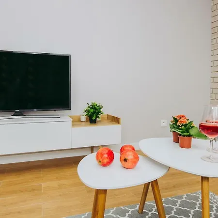 Oomph Downtown Apartman Varsó