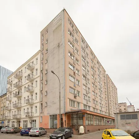 Oomph Downtown Apartament