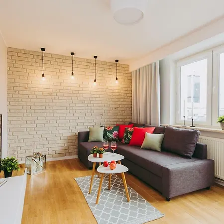 Oomph Downtown Apartament *